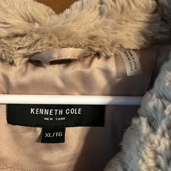 XL KENNETH COLE NEW YORK PINK FAUX FUR JACKET - Picture 6 of 12